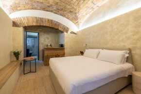 Trastevere Urbes Collection